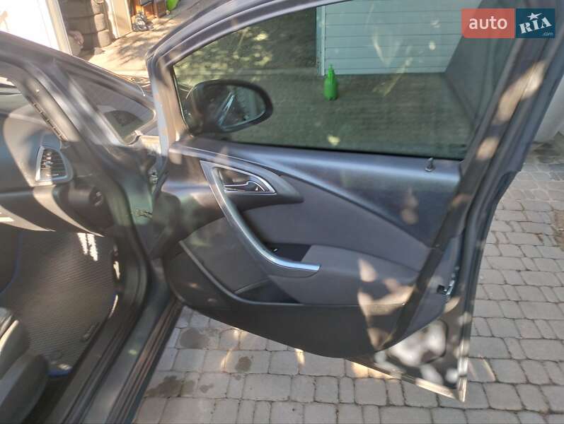 Универсал Opel Astra 2013 в Белой Церкви