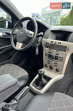 Универсал Opel Astra 2008 в 