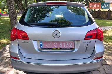 Универсал Opel Astra 2015 в 