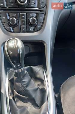 Универсал Opel Astra 2015 в 