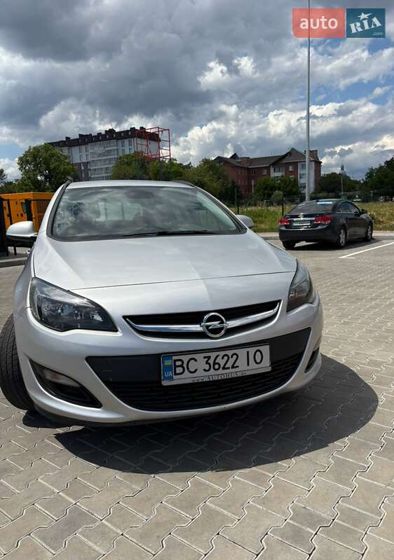 Универсал Opel Astra 2015 в 