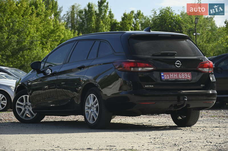 Универсал Opel Astra 2017 в Бердичеве