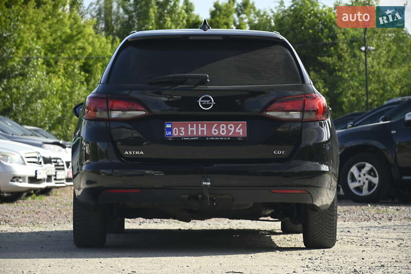 Универсал Opel Astra 2017 в Бердичеве