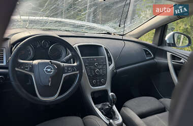 Универсал Opel Astra 2012 в 
