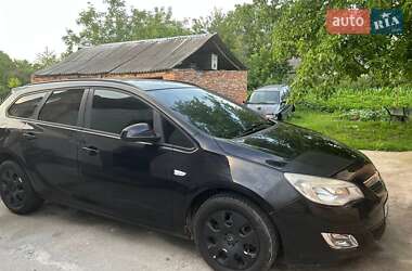 Универсал Opel Astra 2011 в 