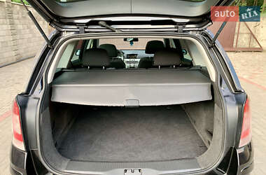 Универсал Opel Astra 2009 в 