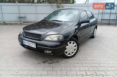 Седан Opel Astra 2008 в Новом Буге