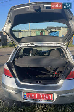 Хетчбек Opel Astra 2004 в 