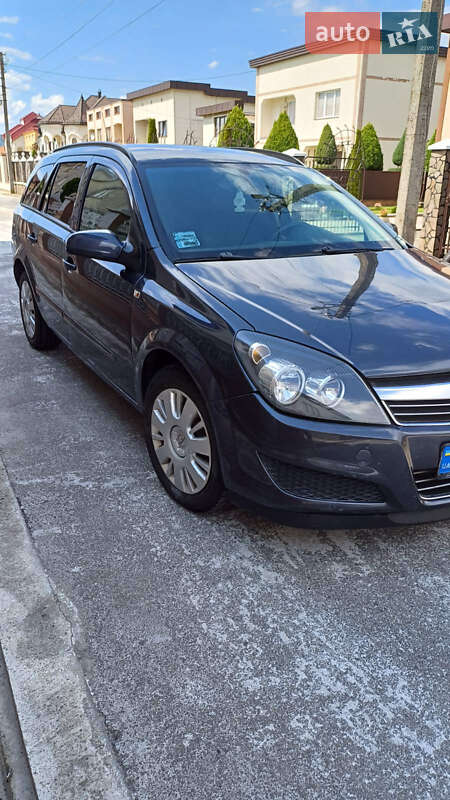Универсал Opel Astra 2007 в Тячеве