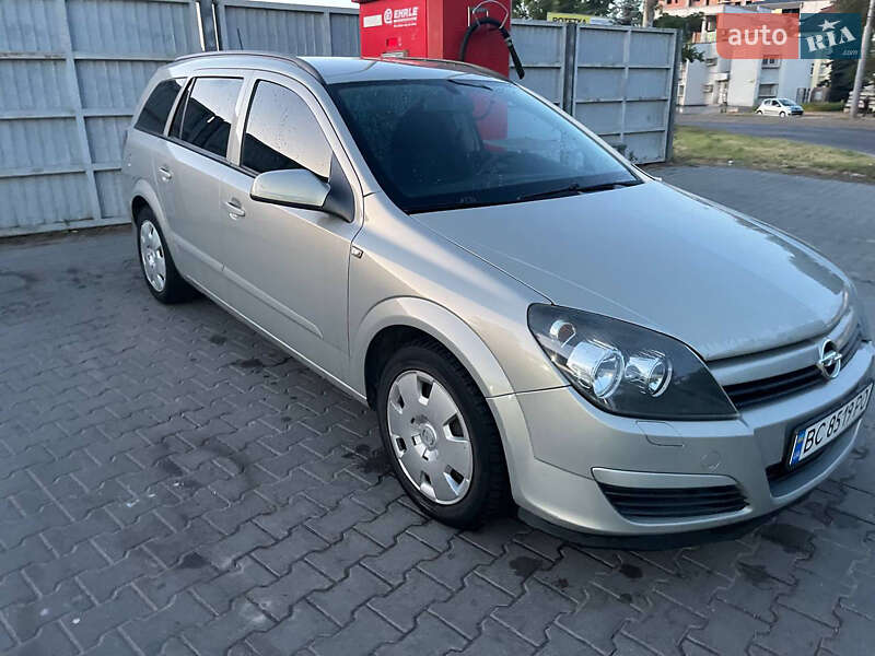 Универсал Opel Astra 2005 в Львове