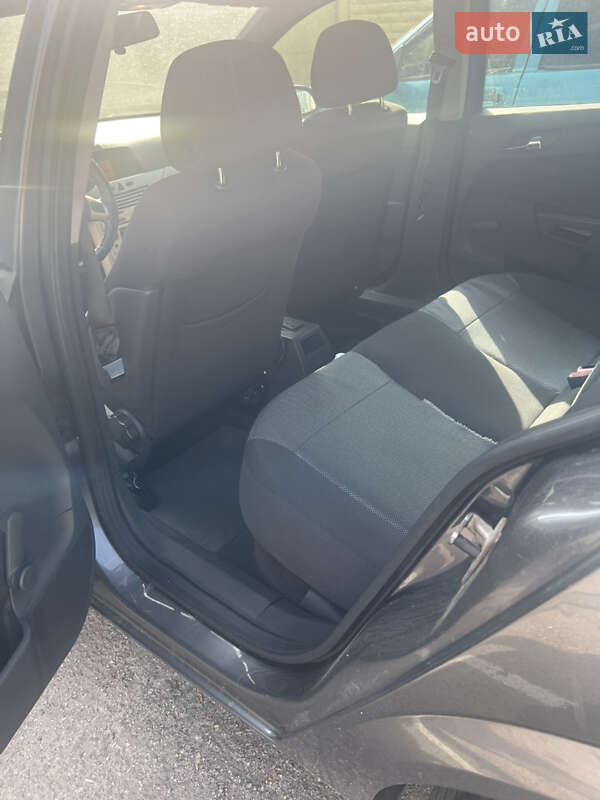 Хэтчбек Opel Astra 2009 в Харькове
