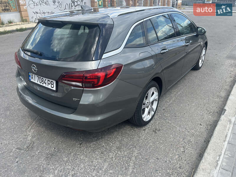 Универсал Opel Astra 2016 в Киеве