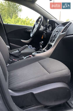 Универсал Opel Astra 2011 в 