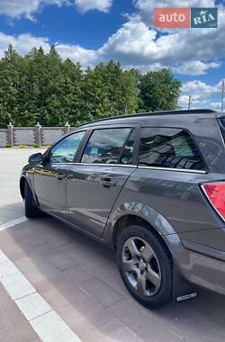 Универсал Opel Astra 2010 в 