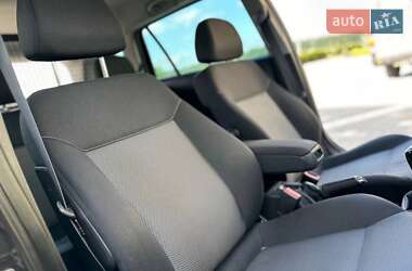 Универсал Opel Astra 2010 в 