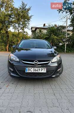 Универсал Opel Astra 2014 в Стрые