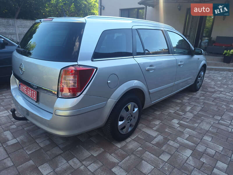 Универсал Opel Astra 2009 в Виннице