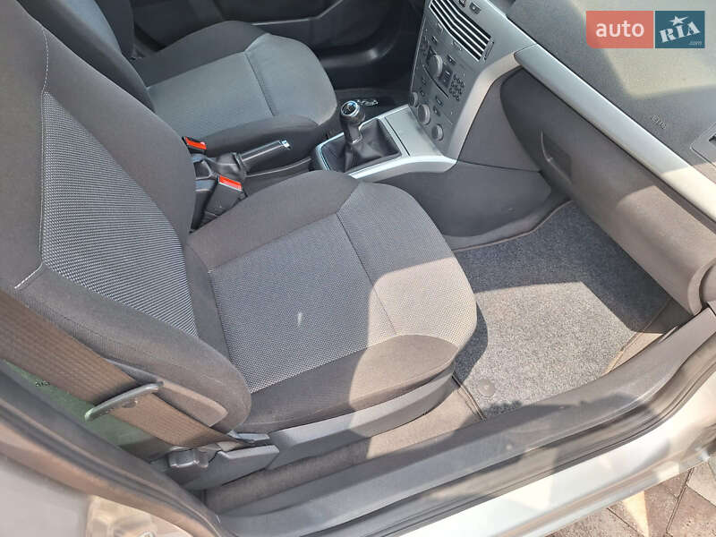 Универсал Opel Astra 2009 в Виннице