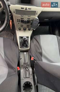 Универсал Opel Astra 2008 в 