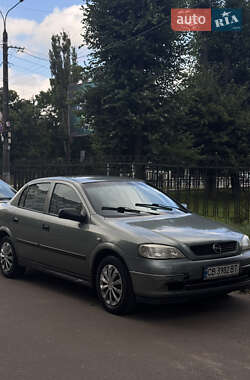 Седан Opel Astra 2006 в Чернигове