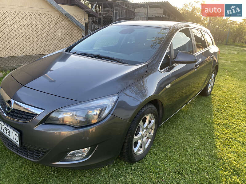 Opel Astra 2010