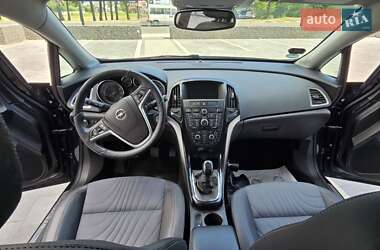 Универсал Opel Astra 2015 в 