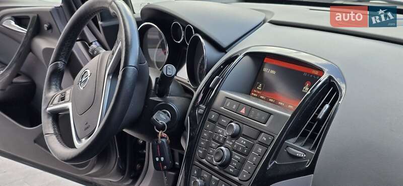 Универсал Opel Astra 2015 в Стрые