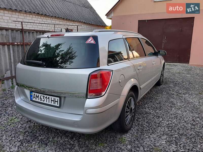 Универсал Opel Astra 2004 в Бердичеве