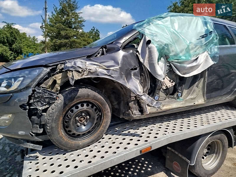 Универсал Opel Astra 2011 в Радехове