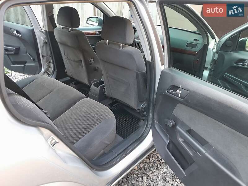 Универсал Opel Astra 2004 в Бердичеве