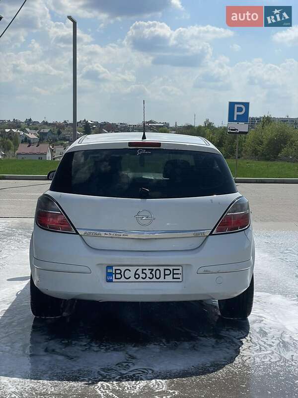 Хэтчбек Opel Astra 2006 в Львове