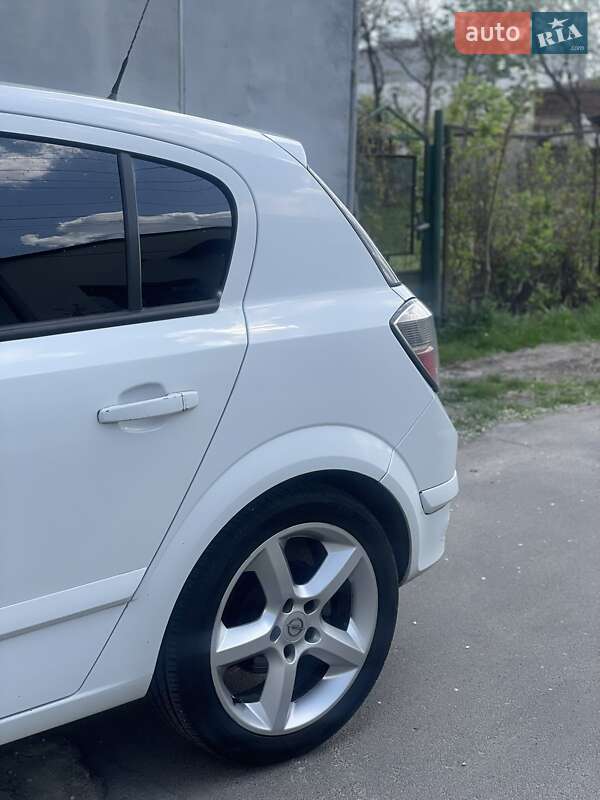 Хэтчбек Opel Astra 2006 в Львове