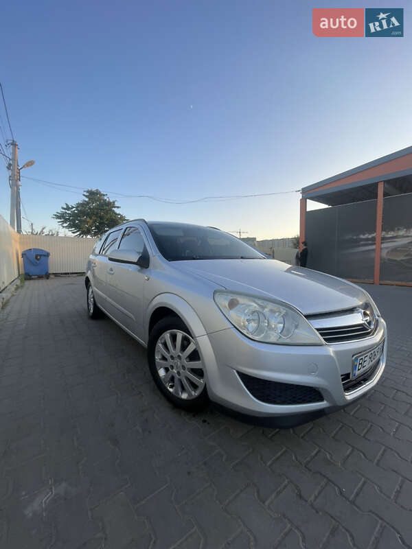 Универсал Opel Astra 2008 в Одессе