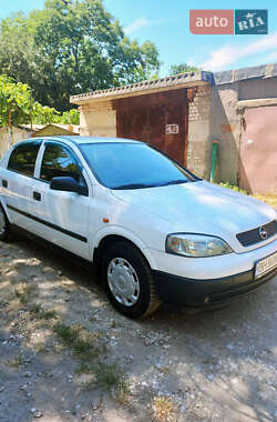Хэтчбек Opel Astra 1998 в 