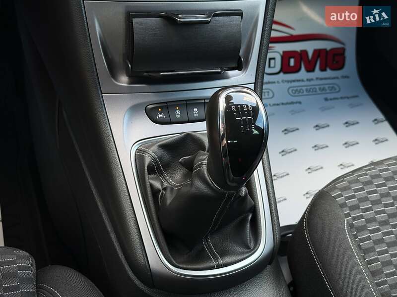 Универсал Opel Astra 2016 в Луцке