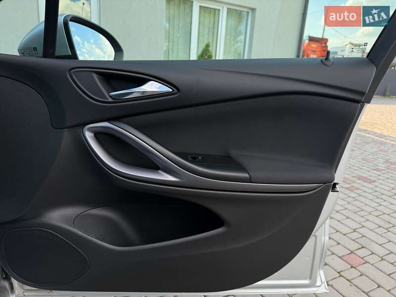 Универсал Opel Astra 2016 в Луцке