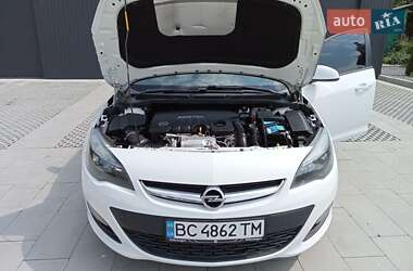 Универсал Opel Astra 2015 в 