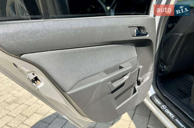 Универсал Opel Astra 2005 в 