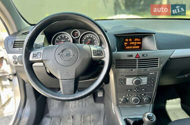 Универсал Opel Astra 2005 в 