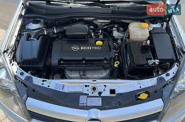 Универсал Opel Astra 2005 в 