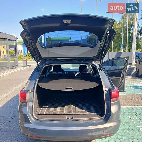 Універсал Opel Astra 2016 в Тячеві