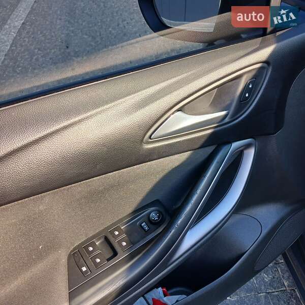 Універсал Opel Astra 2016 в Тячеві