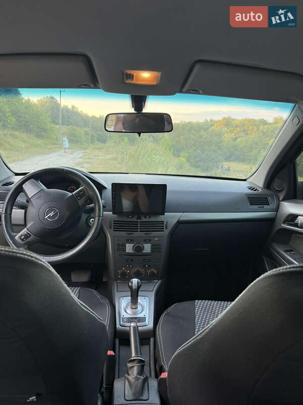 Хетчбек Opel Astra 2006 в Звягелі