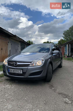 Універсал Opel Astra 2009 в Житомирі