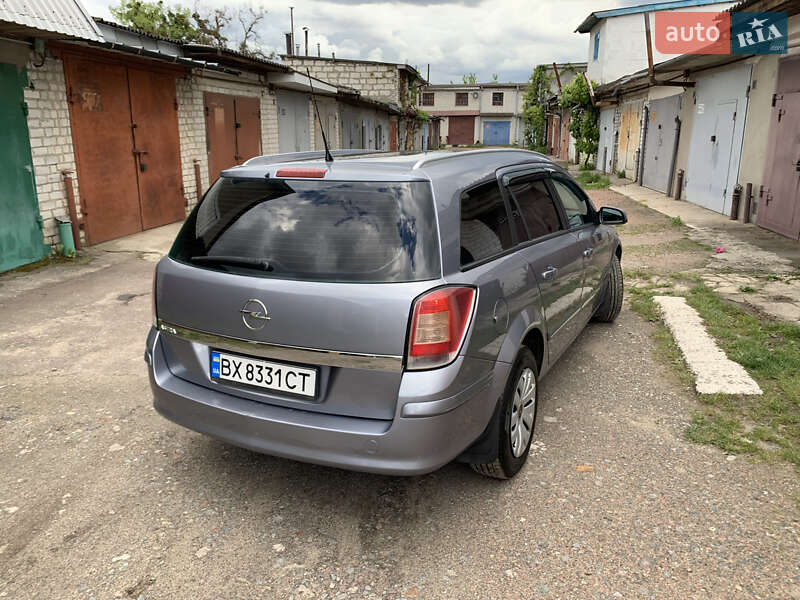Универсал Opel Astra 2009 в Житомире