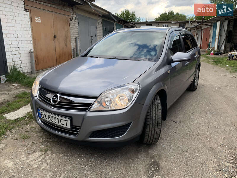 Универсал Opel Astra 2009 в Житомире