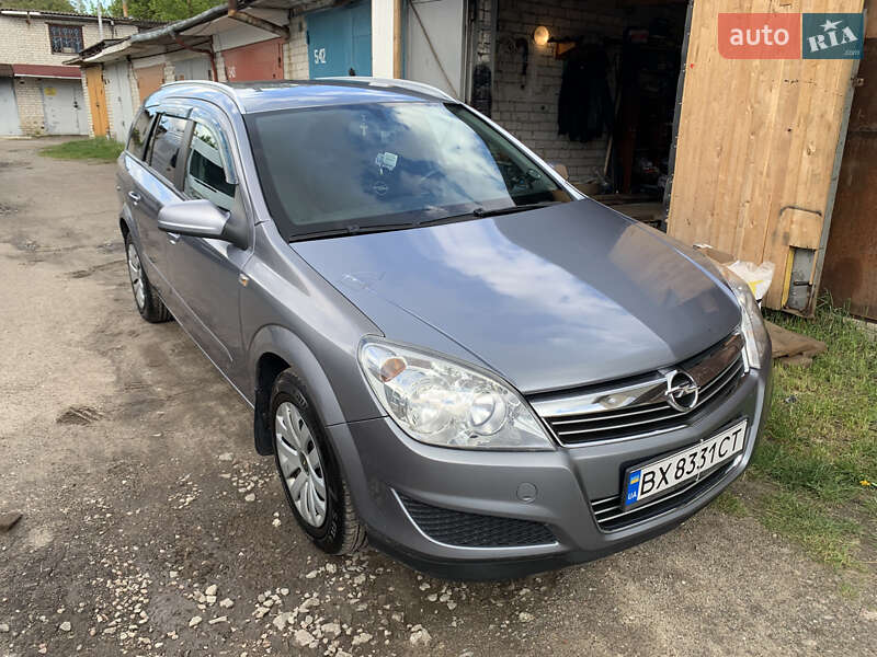 Универсал Opel Astra 2009 в Житомире