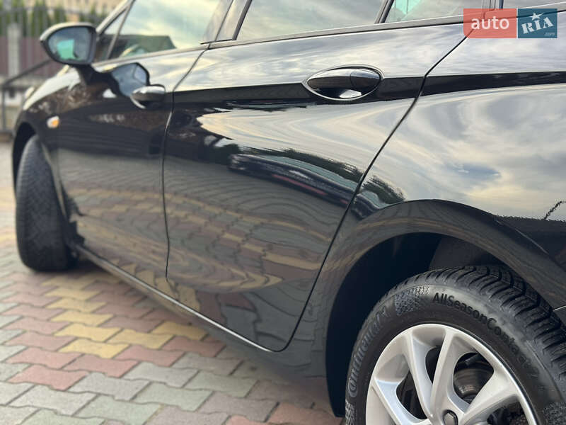 Универсал Opel Astra 2020 в Самборе