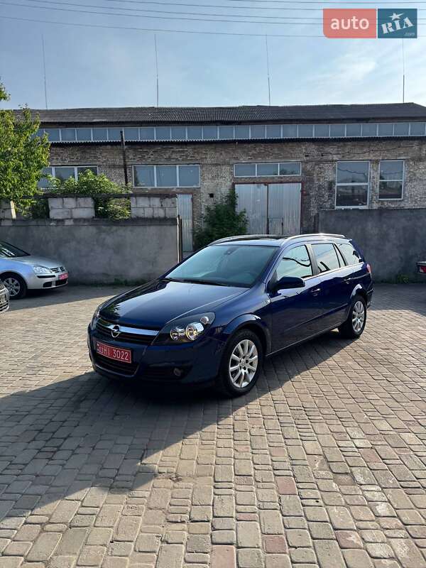 Универсал Opel Astra 2005 в Луцке
