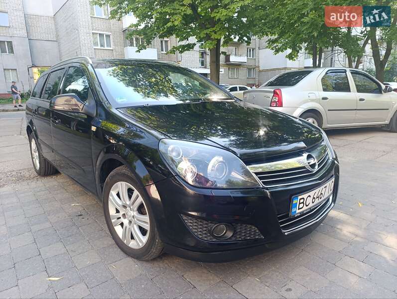 Opel Astra 2010